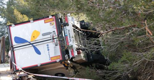 Casa Rural Tarragona Noticias Tarragona Un mort, un ferit crític, un de greu i dos menys gravetat en un accident amb dos camions implicats a l'AP-7 al Vendrell